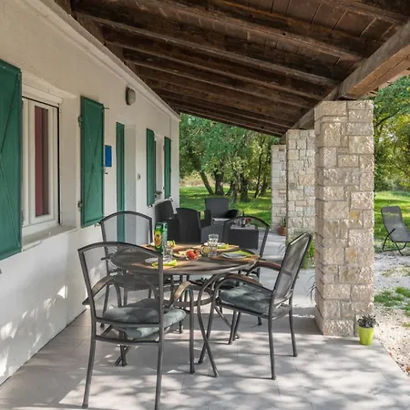 Casa vacanze Casa Marta In Brajkovici - Haus Fuer 4 Personen Kanfanar