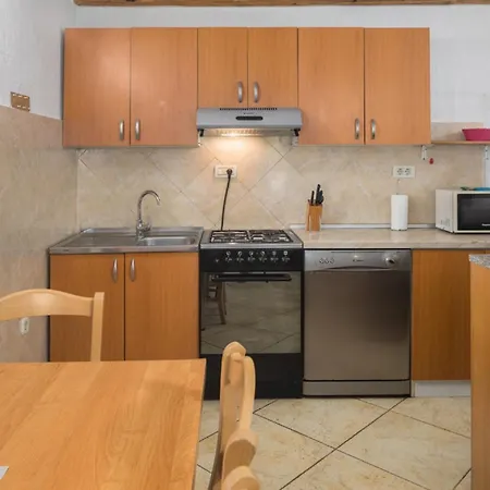 Casa Marta In Brajkovici - Haus Fuer 4 Personen